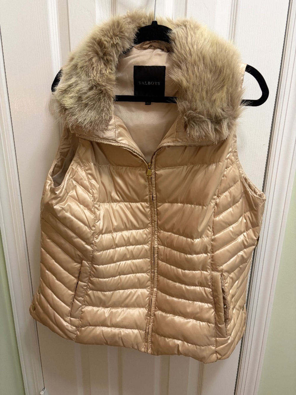 TALBOTS VEST XL CHAMPAGNE COLOR